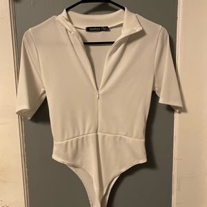 BOOHOO WHITE BODYSUIT SIZE 4
